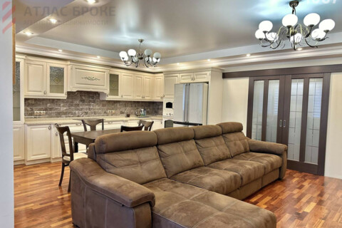 2-к квартира, 105 м², 6/10 эт.
