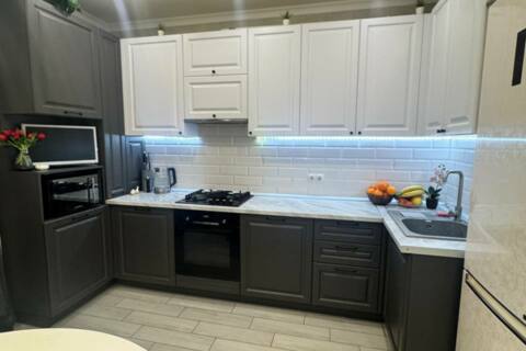 2-к квартира, 57 м², 2/18 эт.