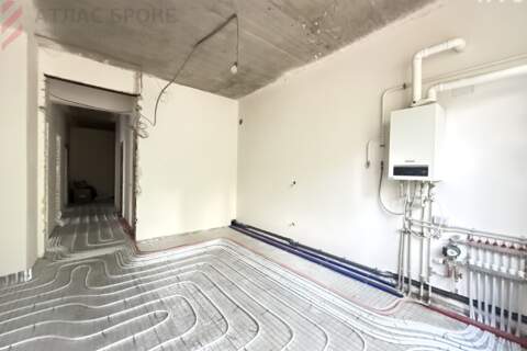 4-к квартира, 134 м², 1/3 эт.